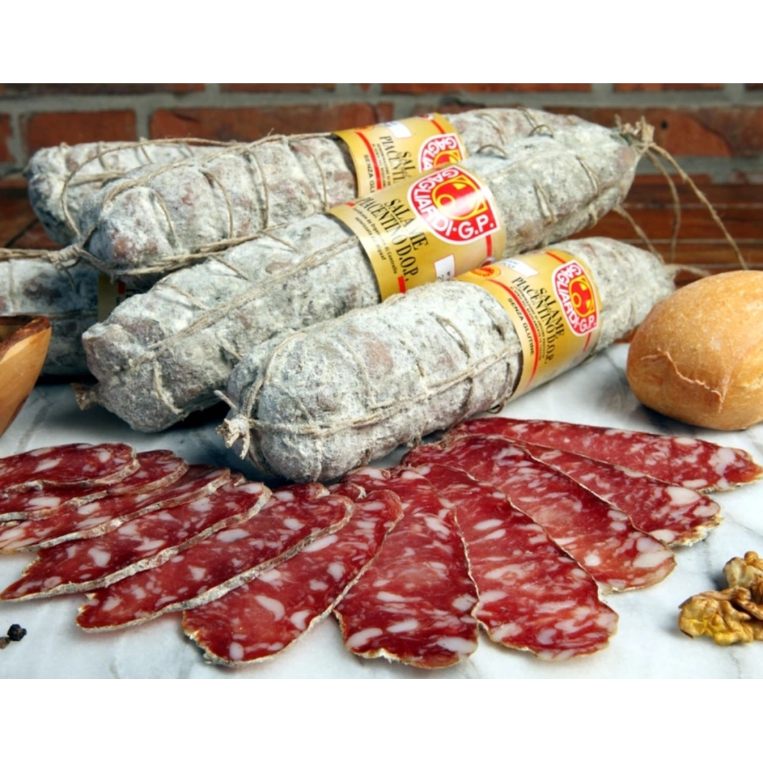 Salame Piacentino D.o.p - Salame Piacentino - Italian Salami | Salumificio Gagliardi - 550gr